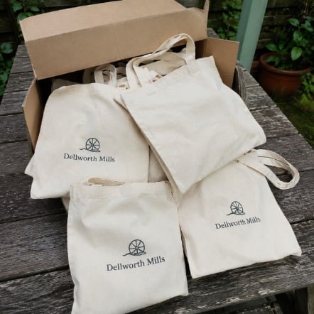 Branded canvas bags with logo